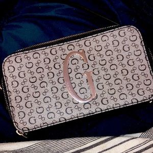 Guess original double zipped camera bag (not for actual camera)